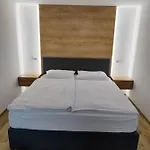 Haler Πανσιόν 3*